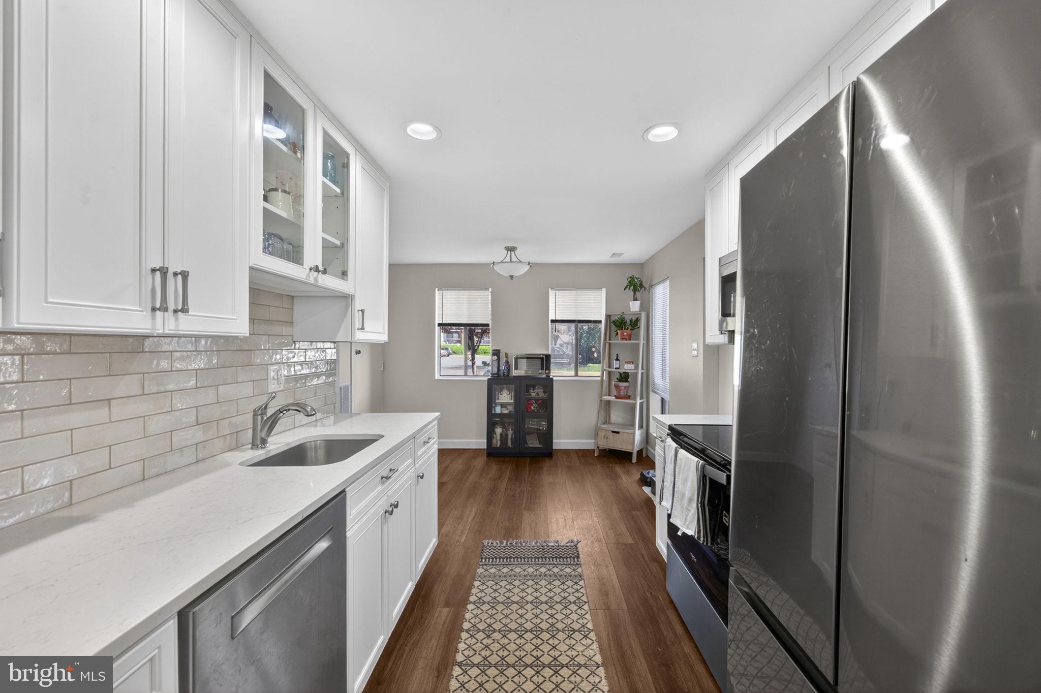 JEFFERSON MEWS - Residential