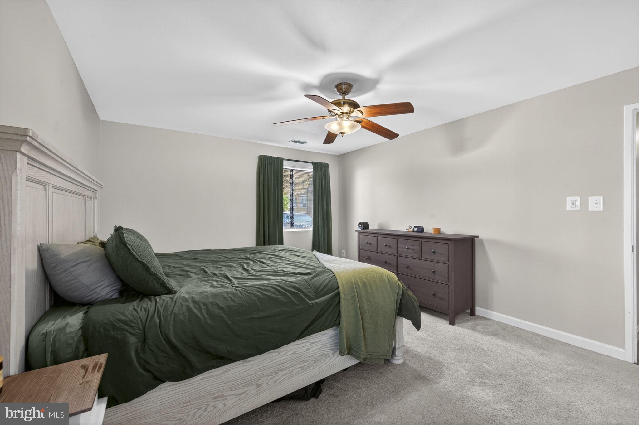 JEFFERSON MEWS - Residential