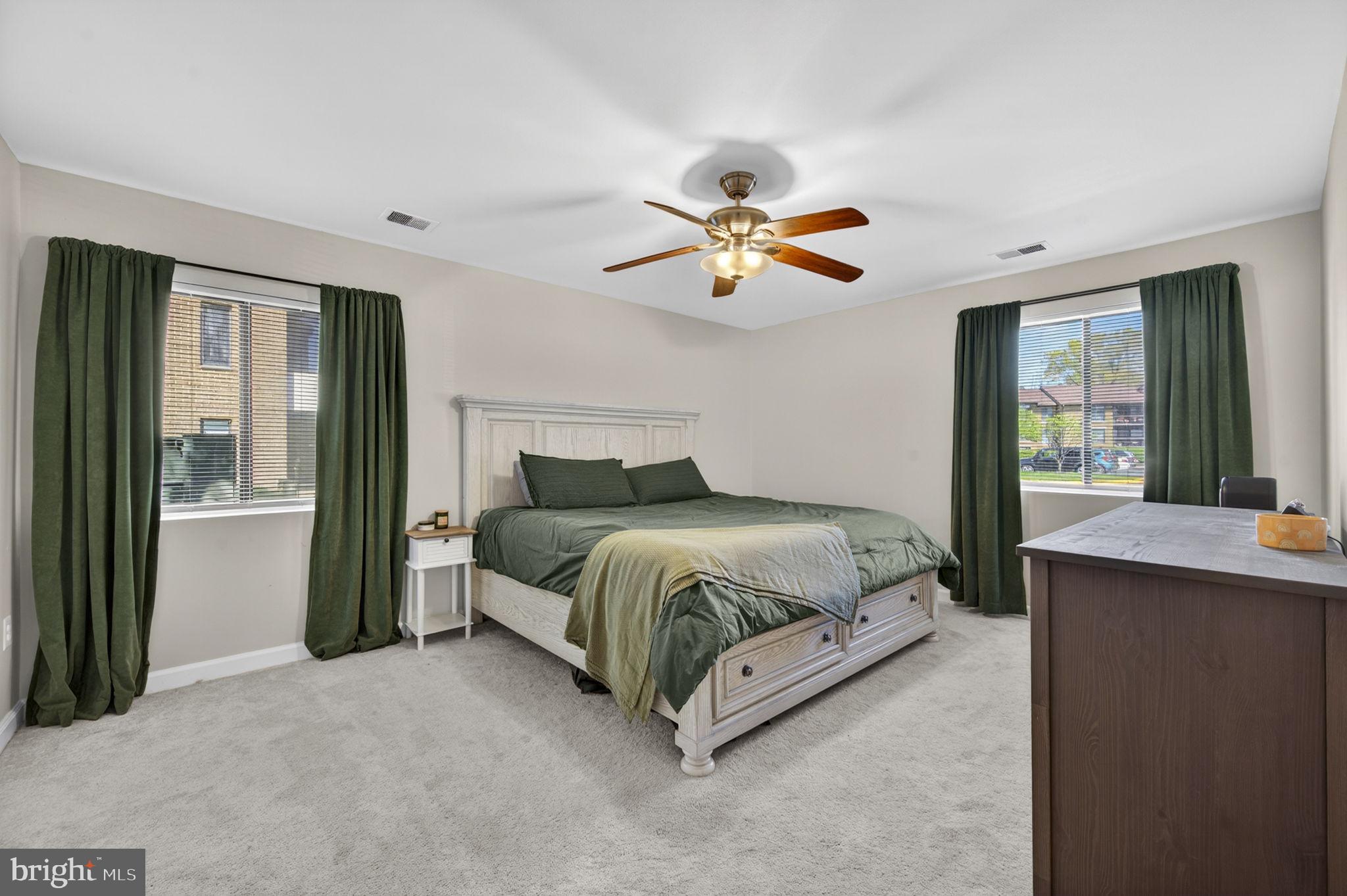 JEFFERSON MEWS - Residential