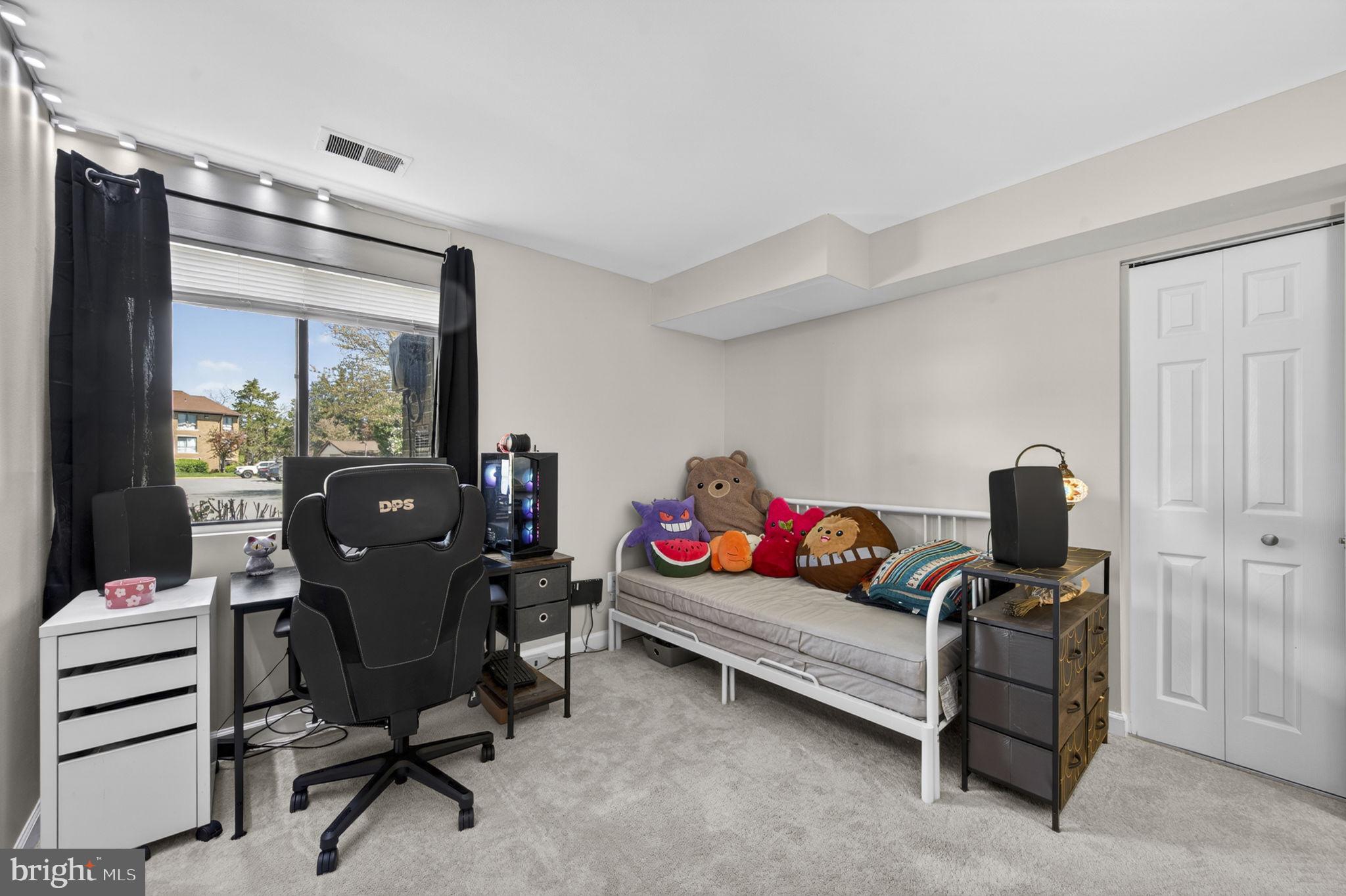 JEFFERSON MEWS - Residential