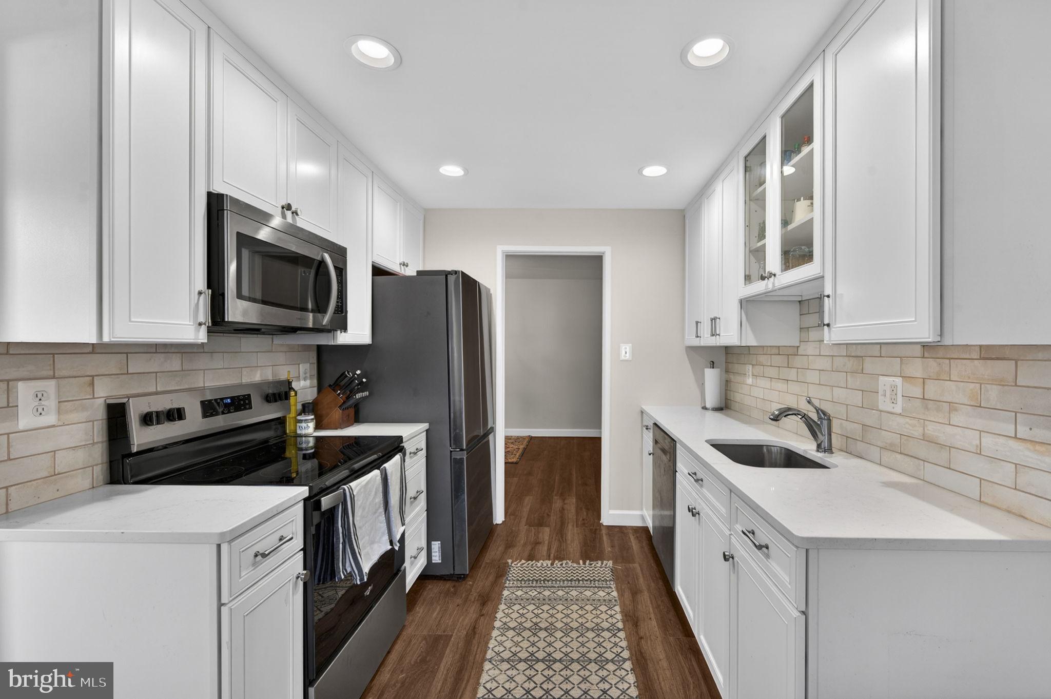 JEFFERSON MEWS - Residential