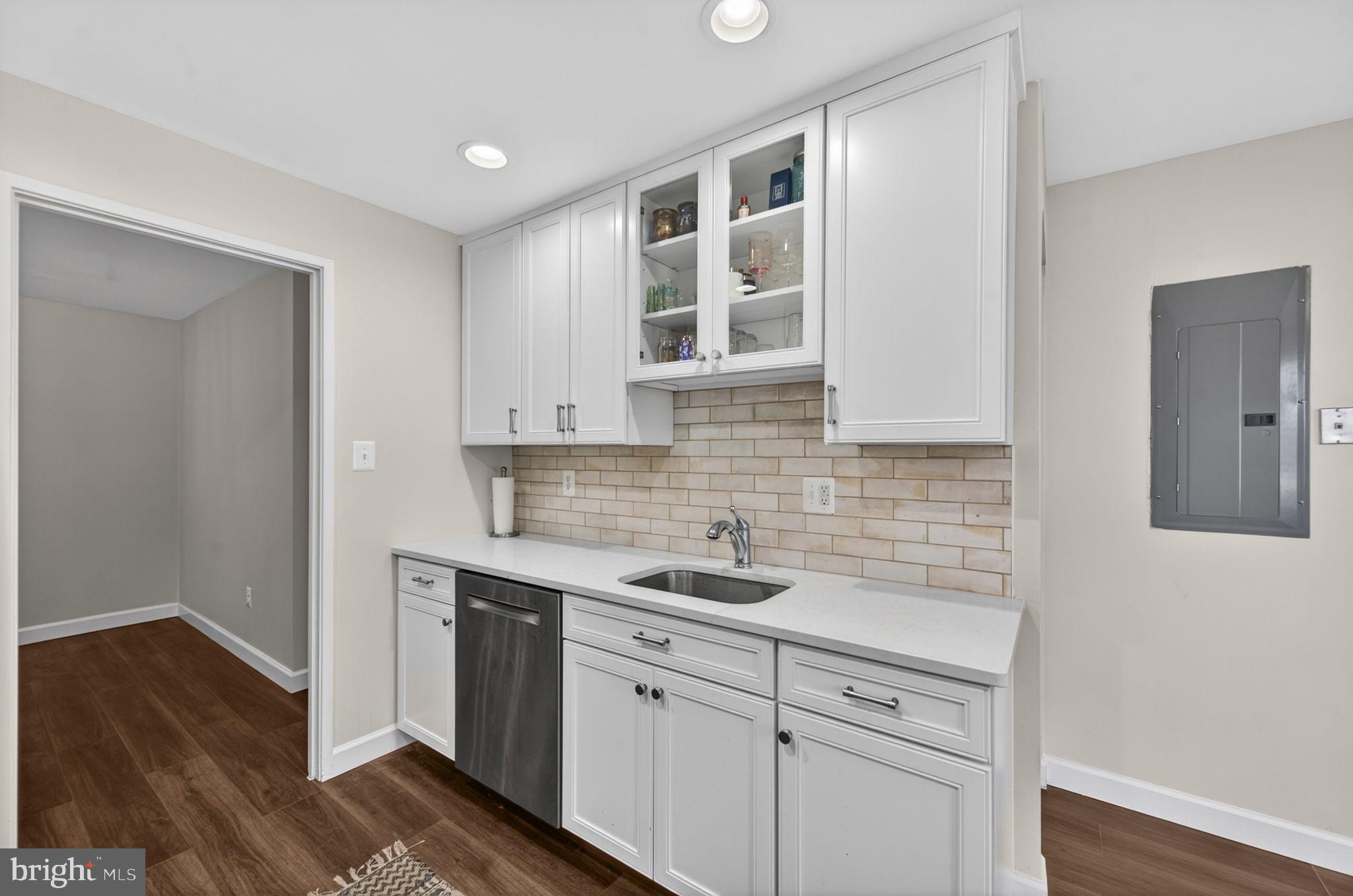 JEFFERSON MEWS - Residential