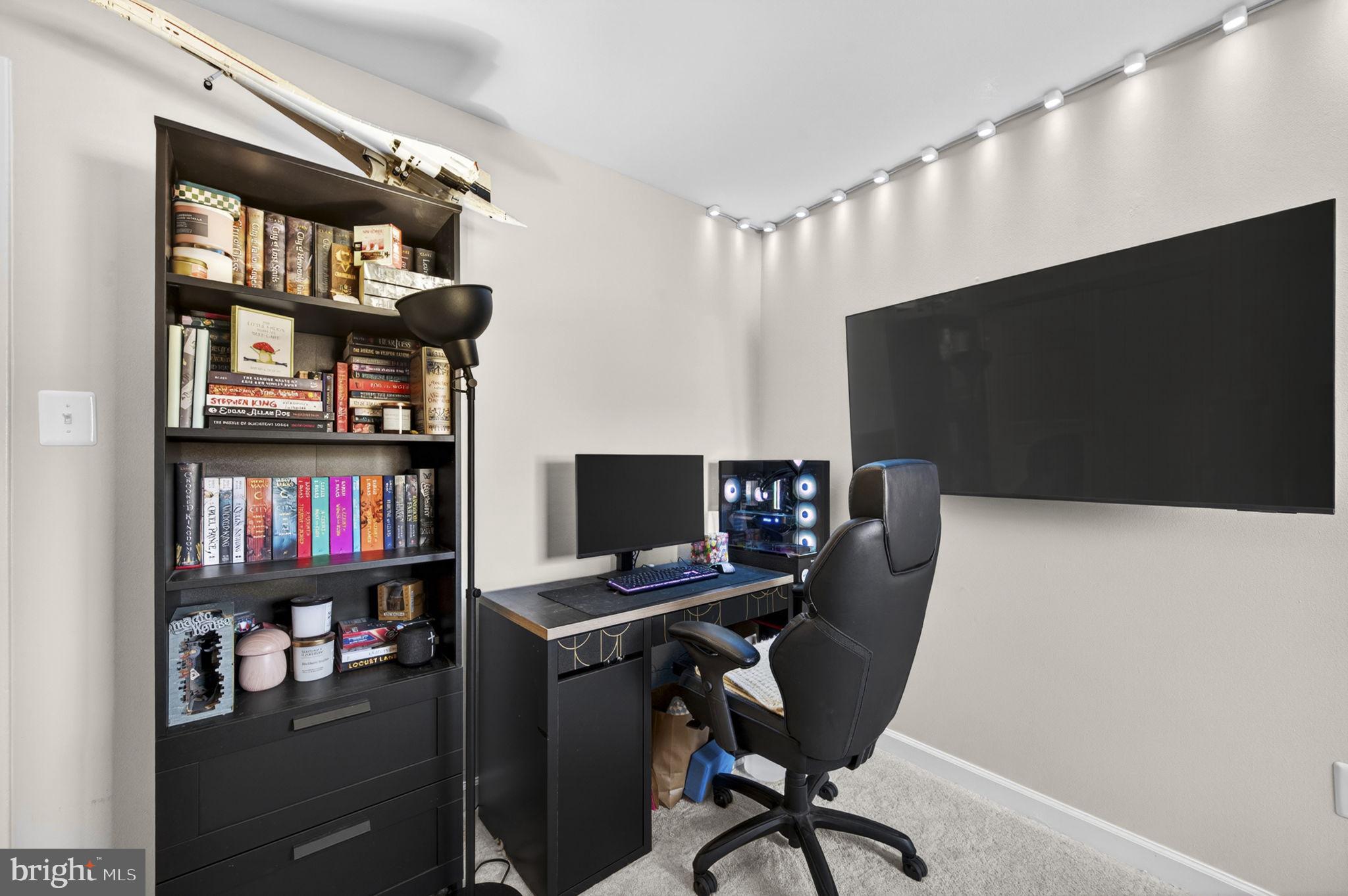 JEFFERSON MEWS - Residential