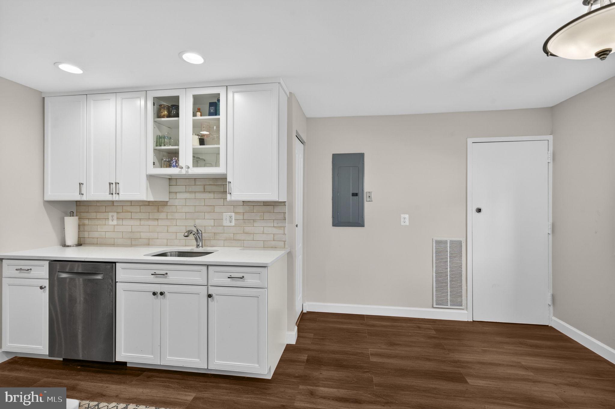 JEFFERSON MEWS - Residential