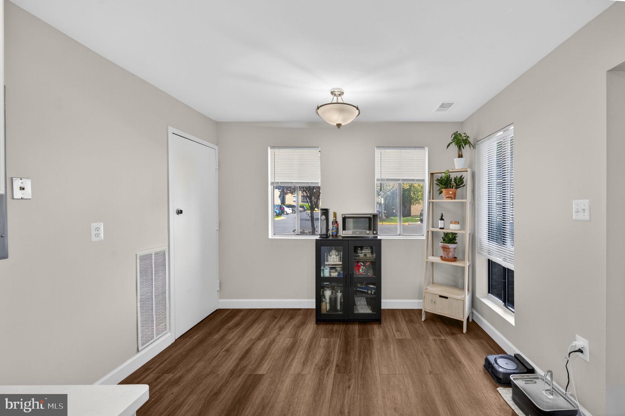 JEFFERSON MEWS - Residential