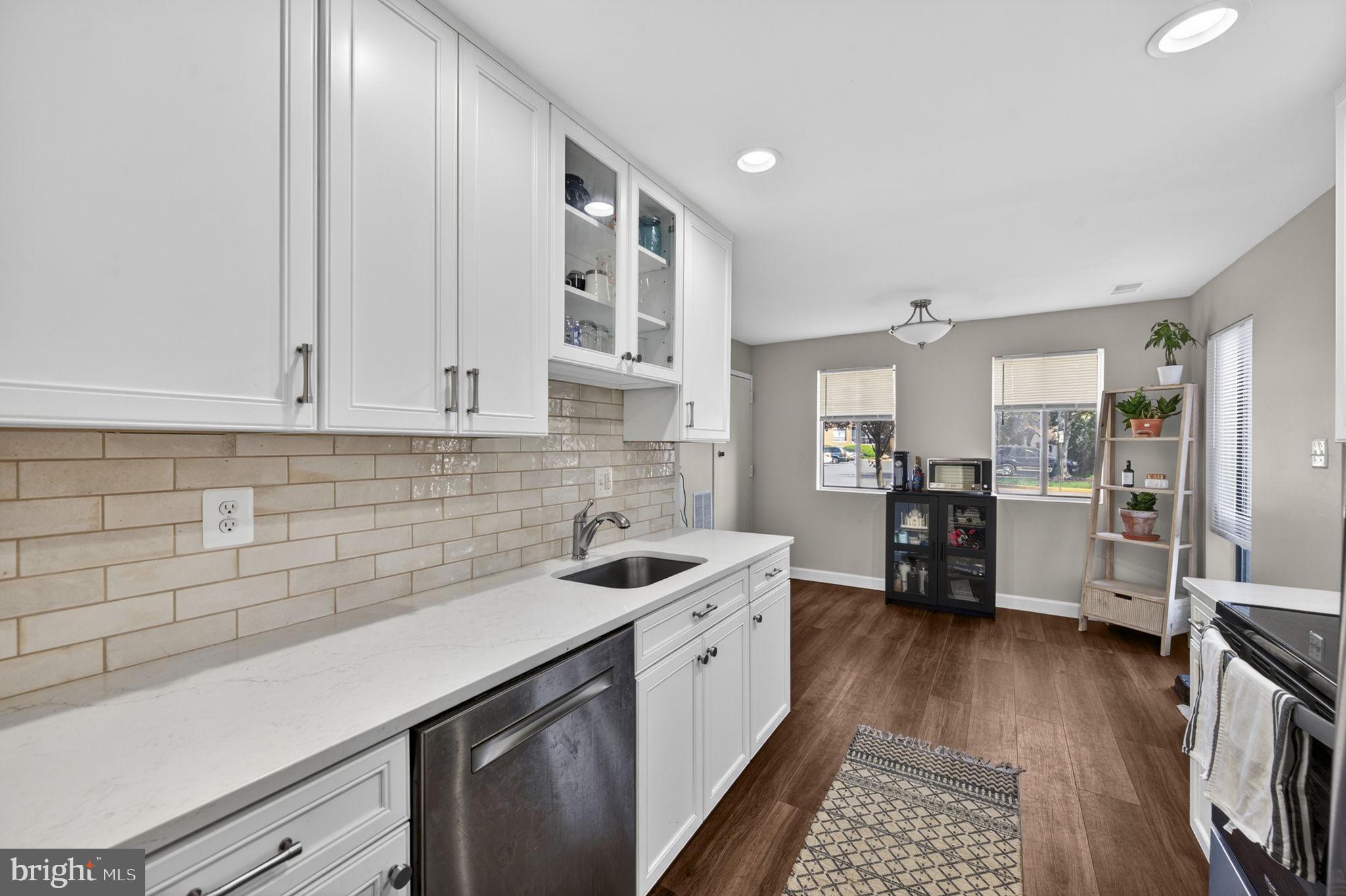 JEFFERSON MEWS - Residential