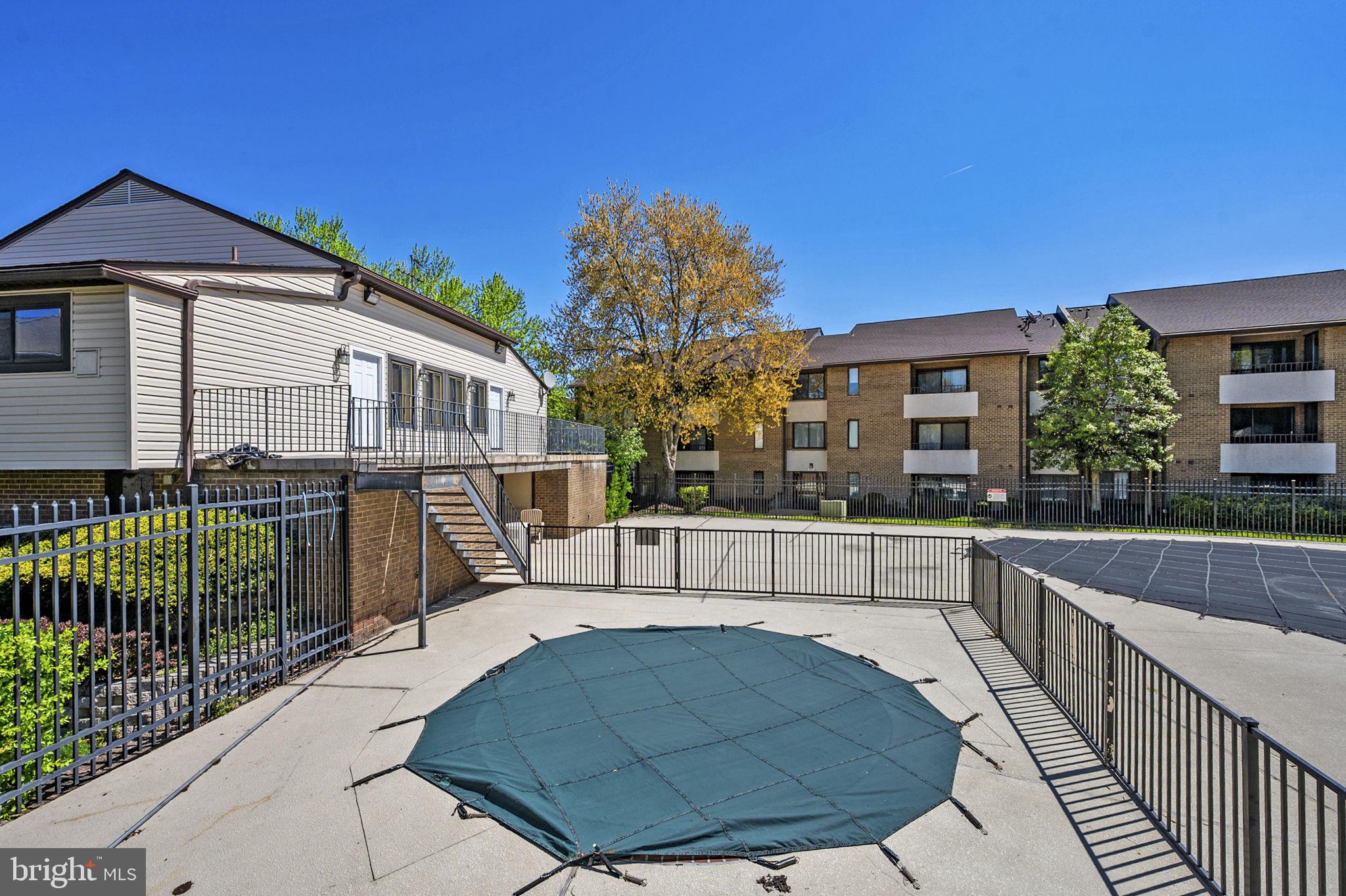 JEFFERSON MEWS - Residential