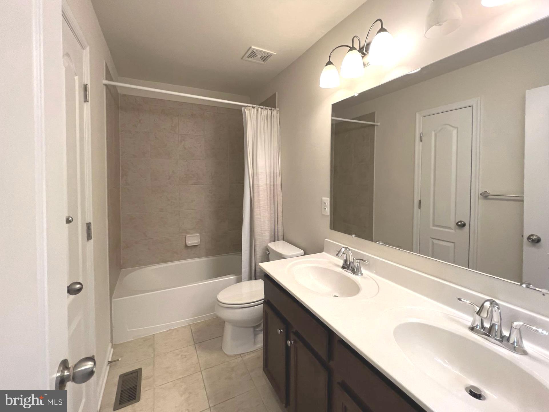 SUMMERFIELD VILLAGE - Residential Lease