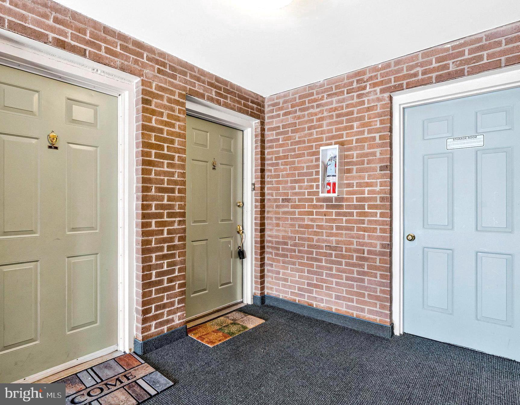 VILLAS AT COUNTRYSIDE - Residential