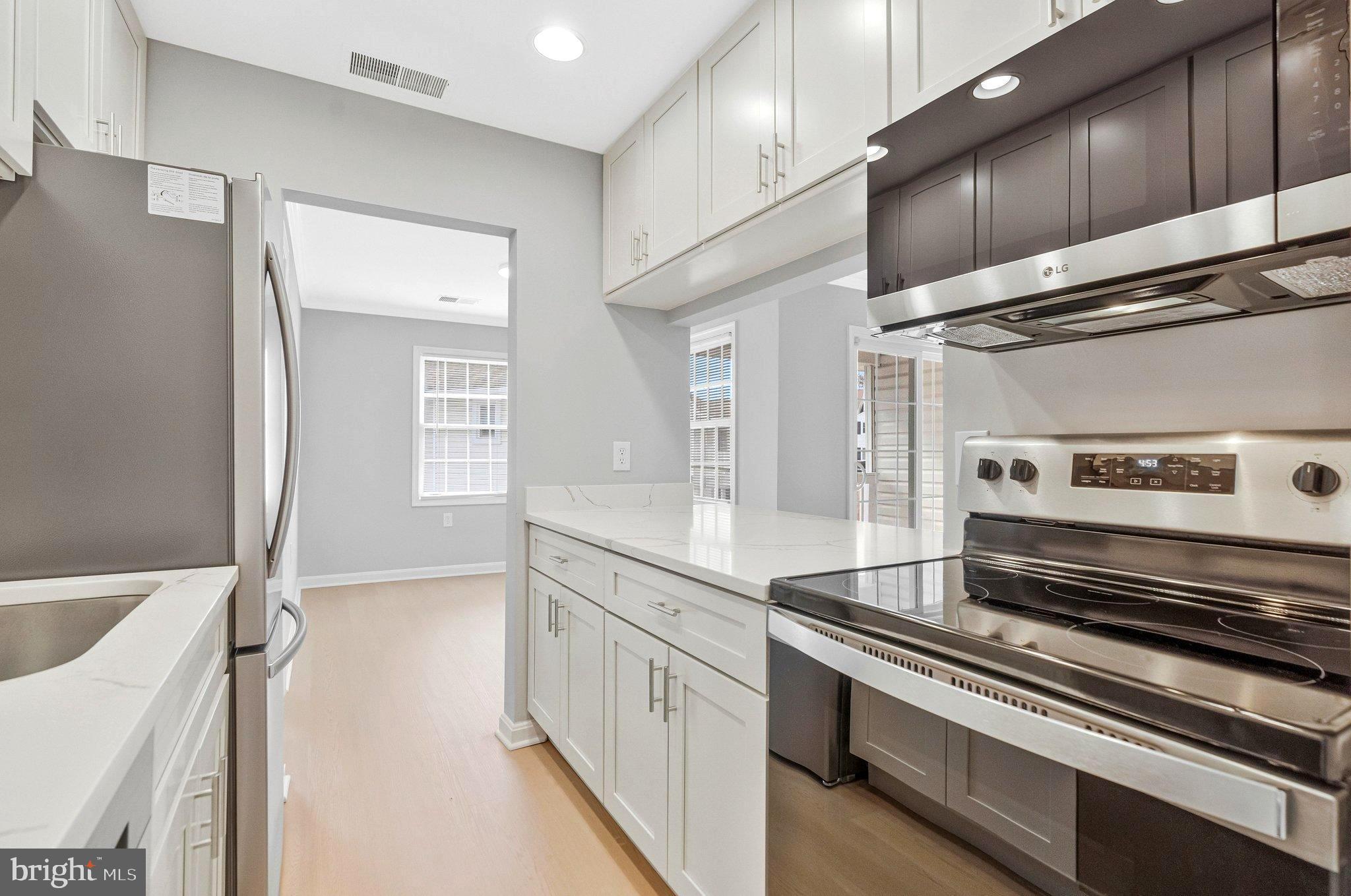 VILLAS AT COUNTRYSIDE - Residential