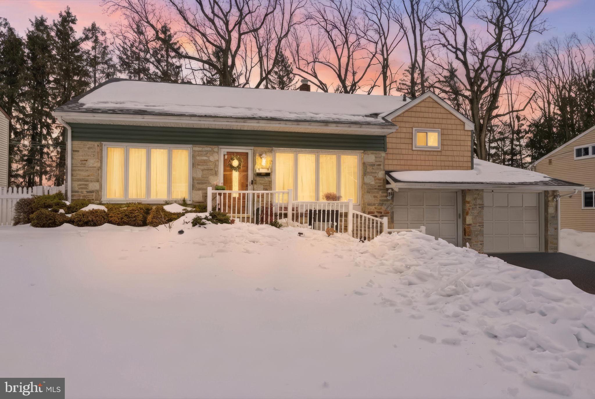 CENTENNIAL HILLS - Residential