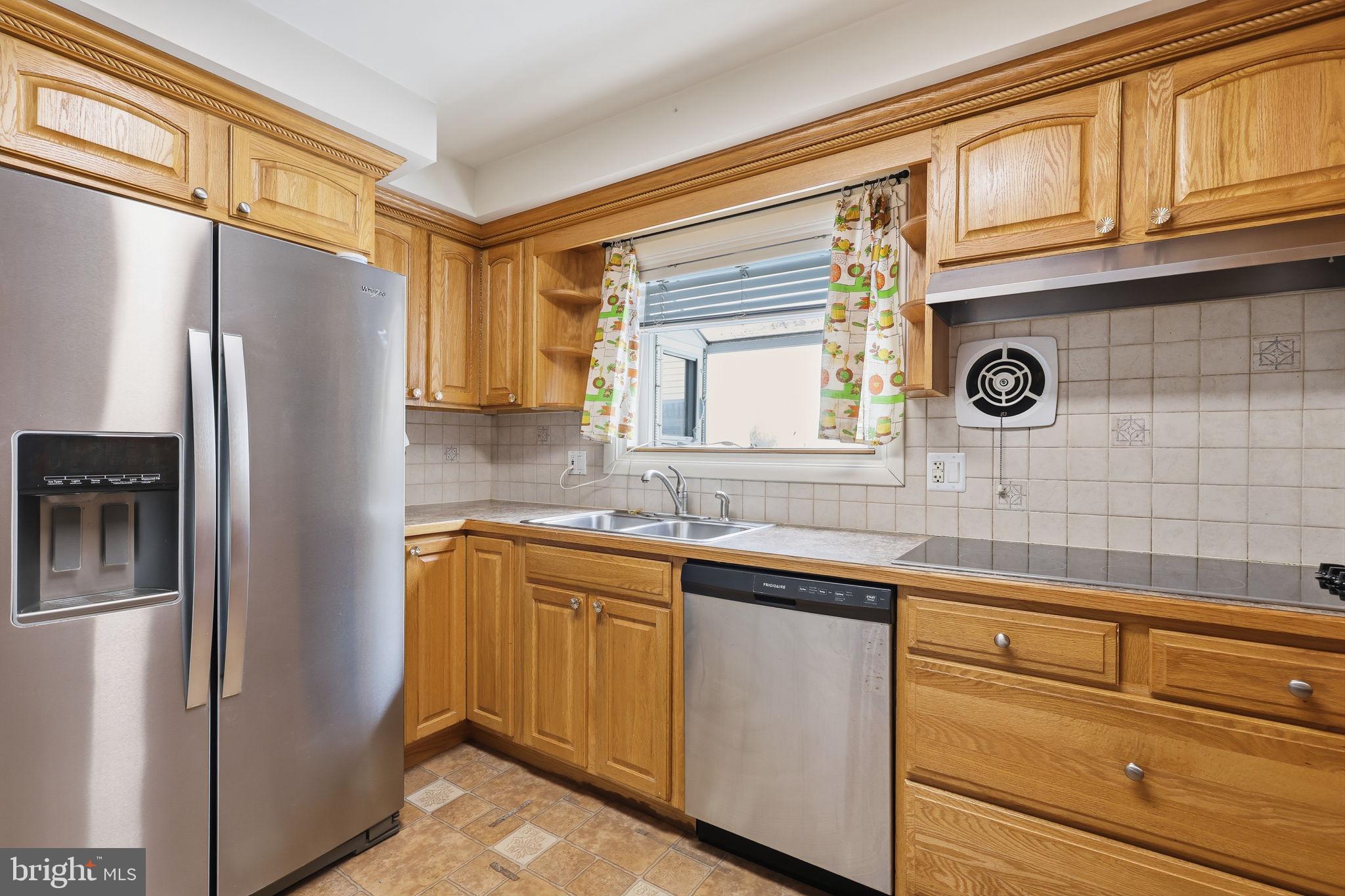 CENTENNIAL HILLS - Residential