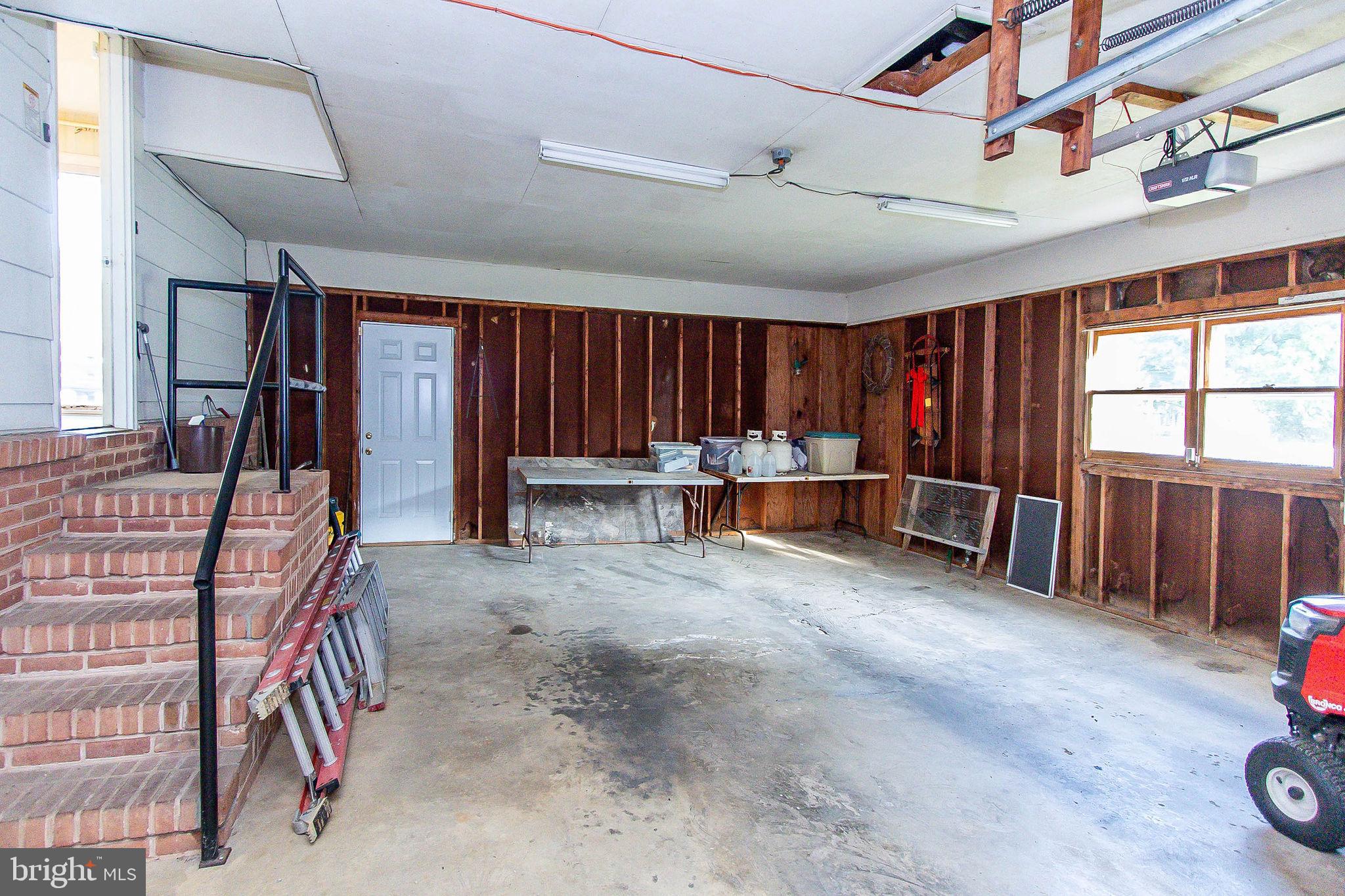 PIKE VIEW ACRES - Residential