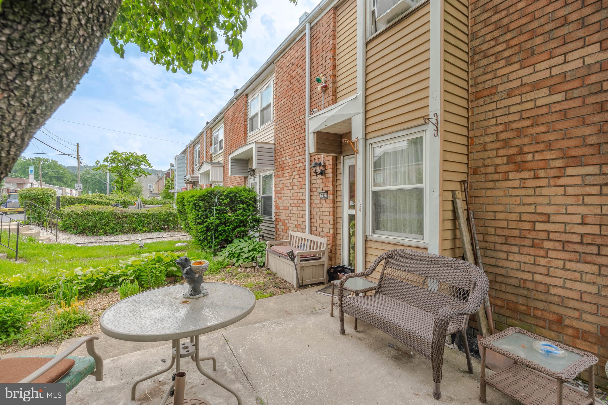 402 S BRADFORD STREET