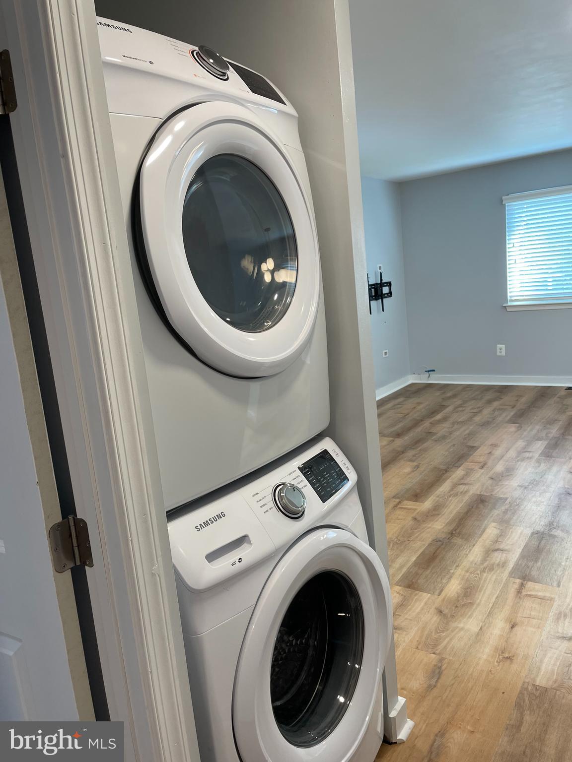 CARROLLTON MANOR - Residential Lease