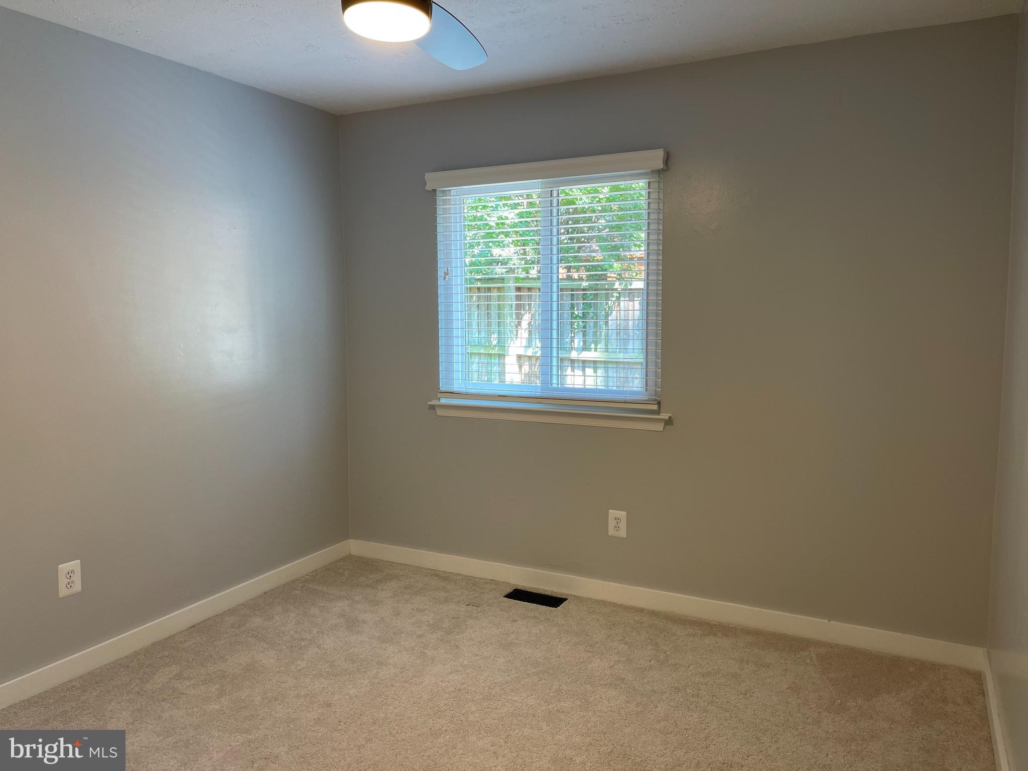 CARROLLTON MANOR - Residential Lease