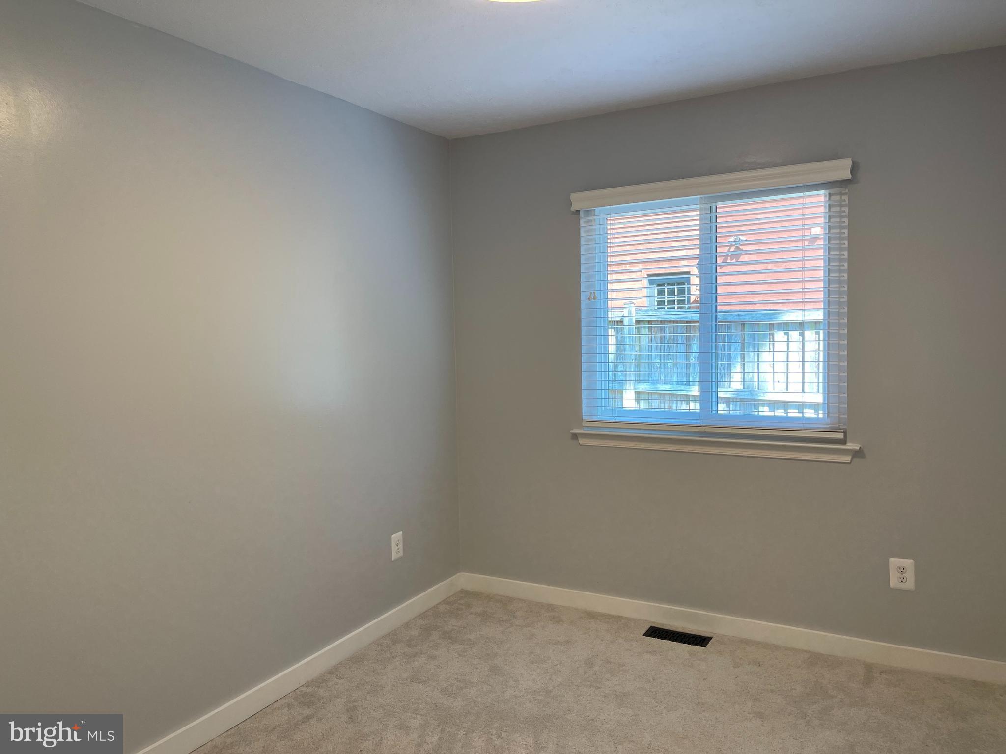 CARROLLTON MANOR - Residential Lease