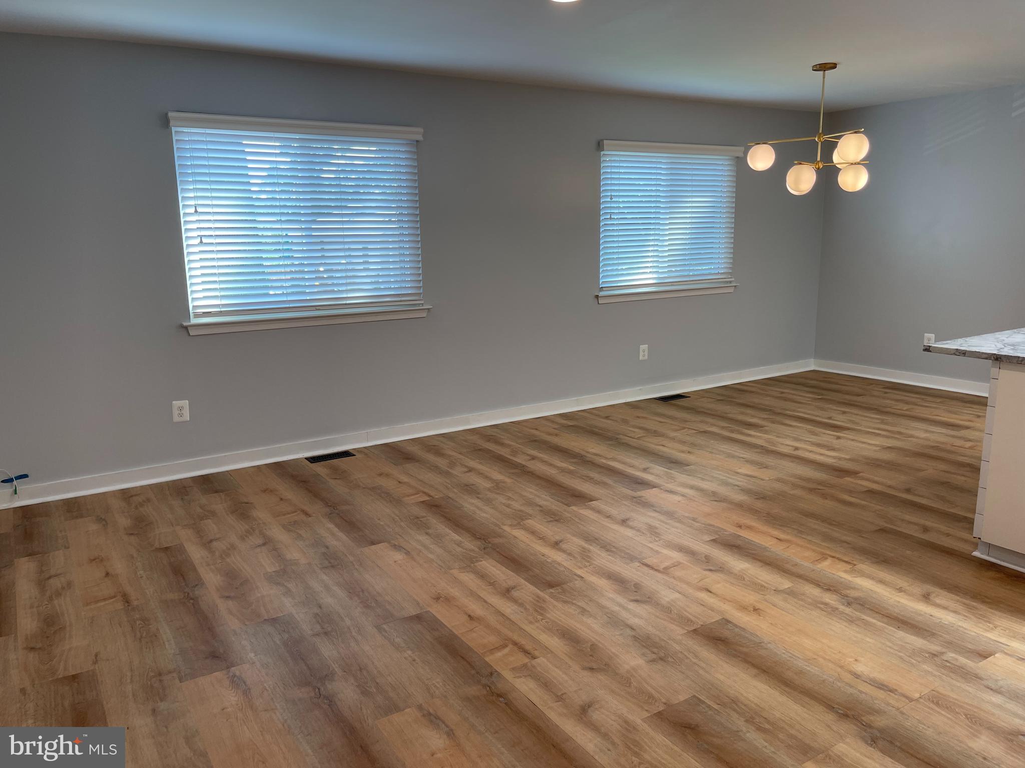 CARROLLTON MANOR - Residential Lease