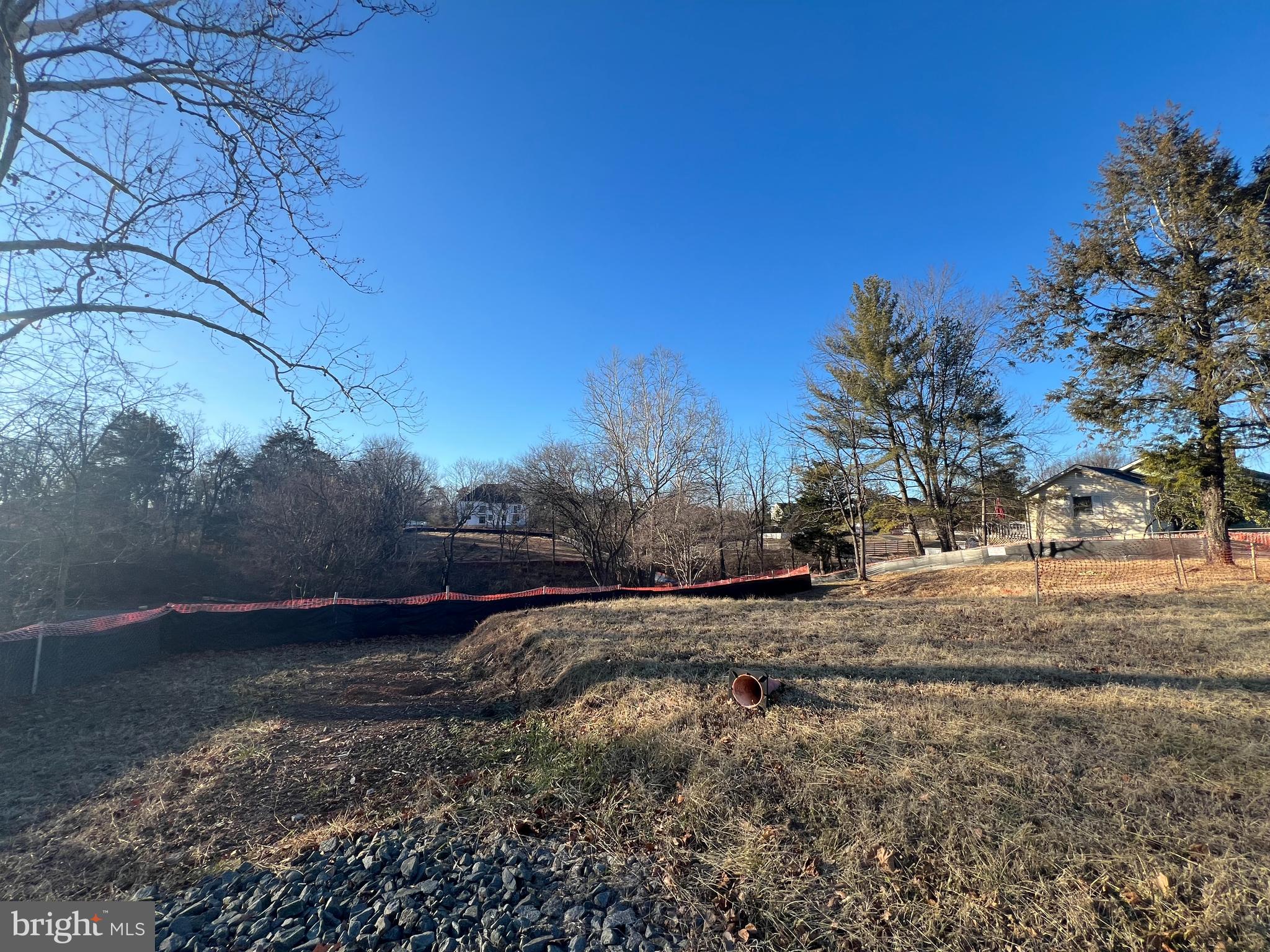 NEVERLETT - Residential