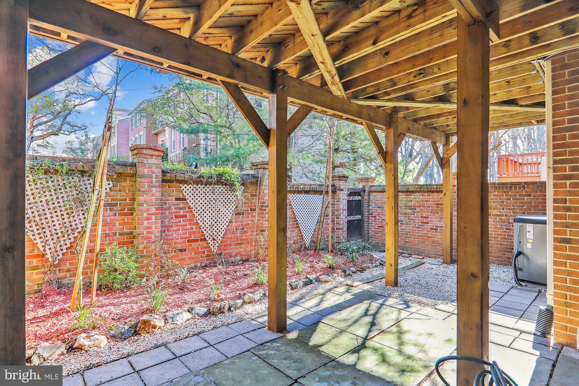 TIMBERLAWN - Residential