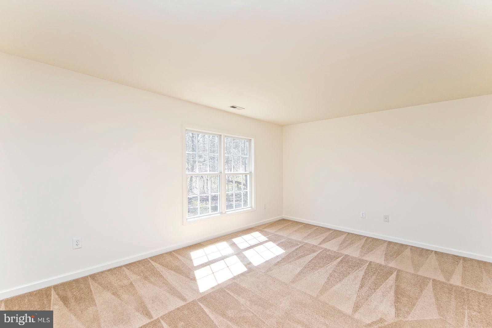 MOUNT VISTA EST - Residential