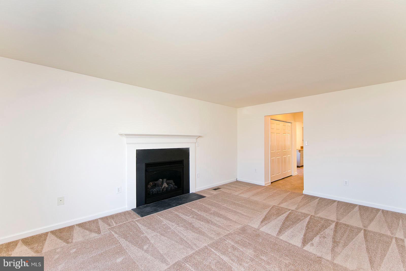 MOUNT VISTA EST - Residential