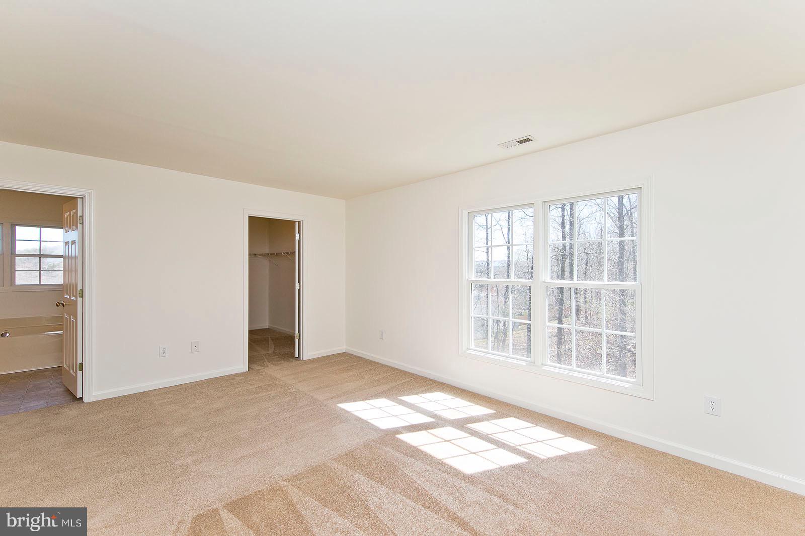 MOUNT VISTA EST - Residential