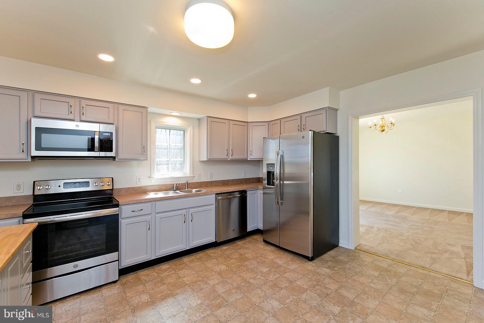 MOUNT VISTA EST - Residential