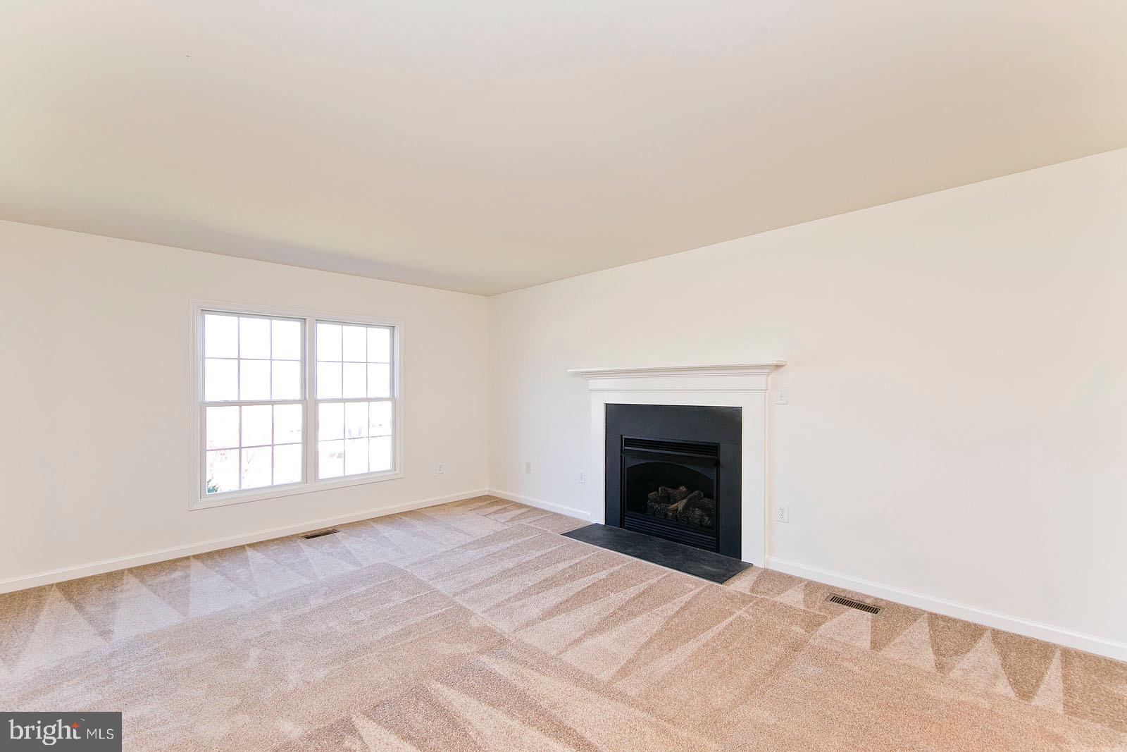 MOUNT VISTA EST - Residential