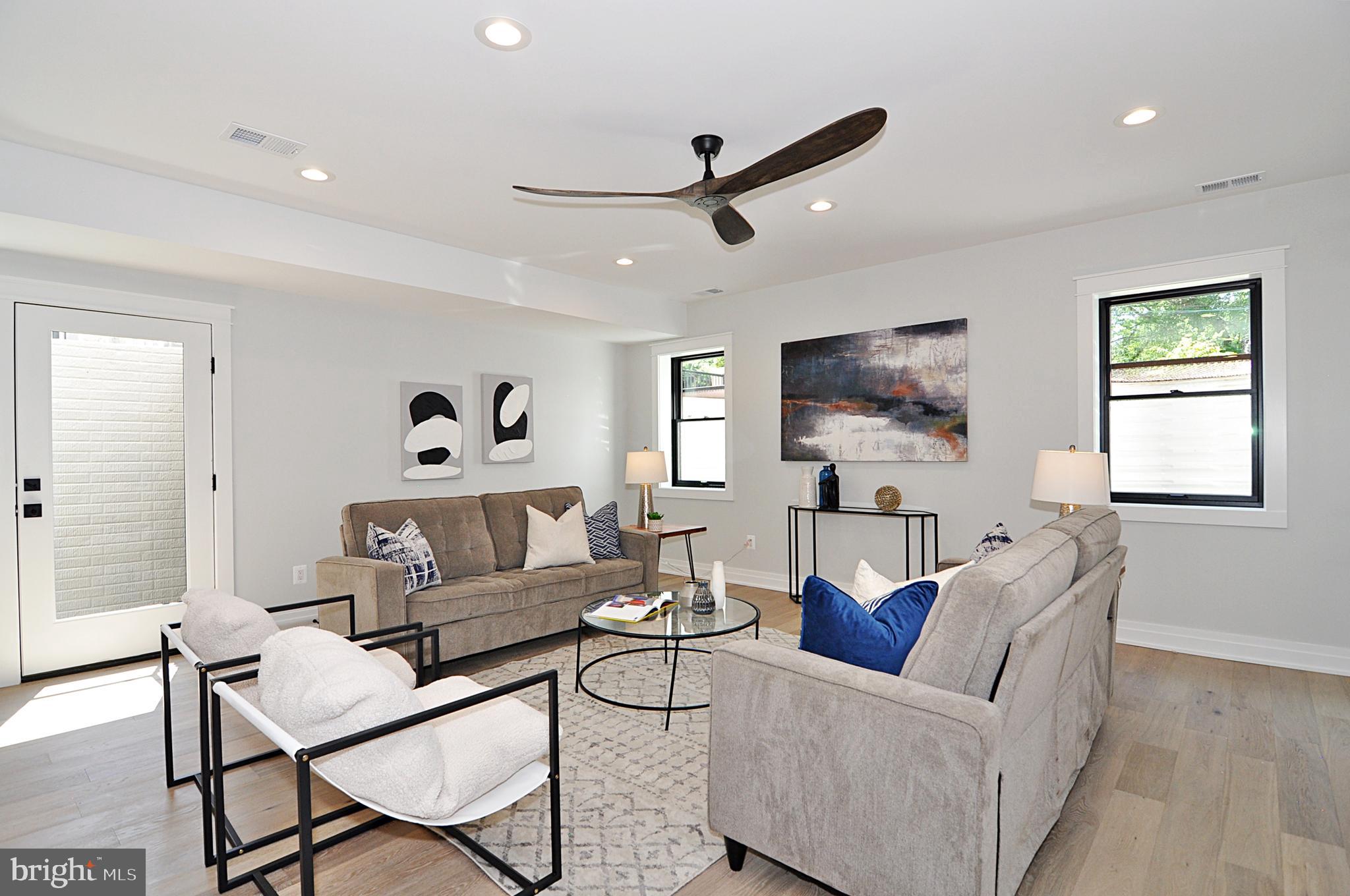 AURORA HILLS - Residential