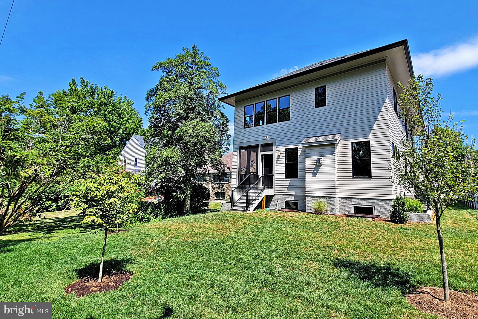 AURORA HILLS - Residential