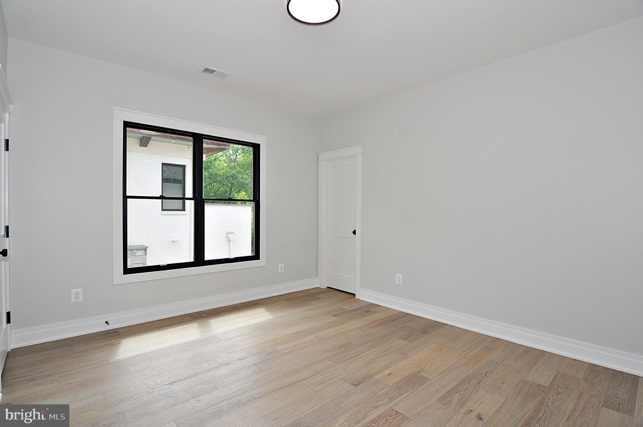 AURORA HILLS - Residential