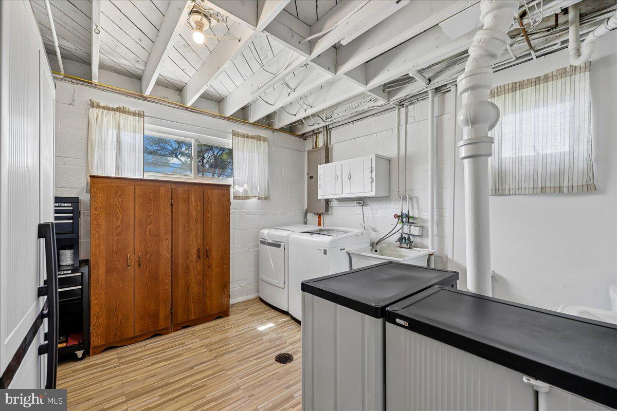 ASPEN HILL PARK - Residential
