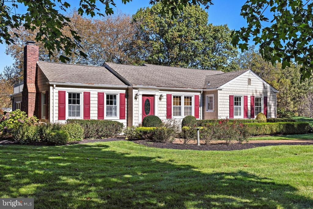 24 WILLOW LAKE DRIVE