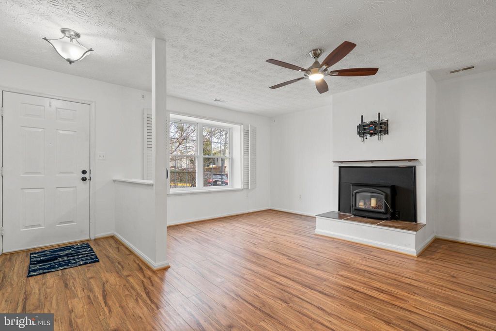 Photo of 18656 Winding Creek Place, GERMANTOWN, MD 20874 (MLS # MDMC2212166)