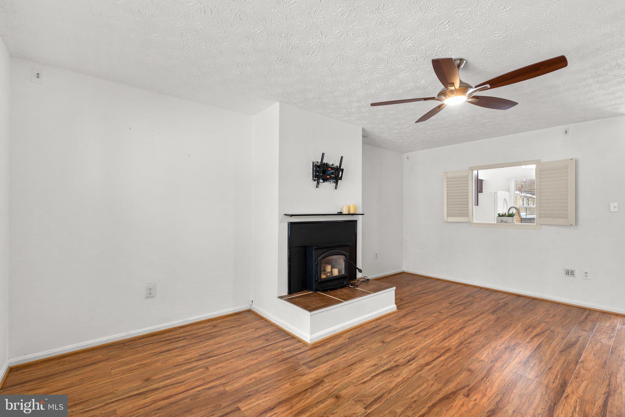 18656 WINDING CREEK PLACE