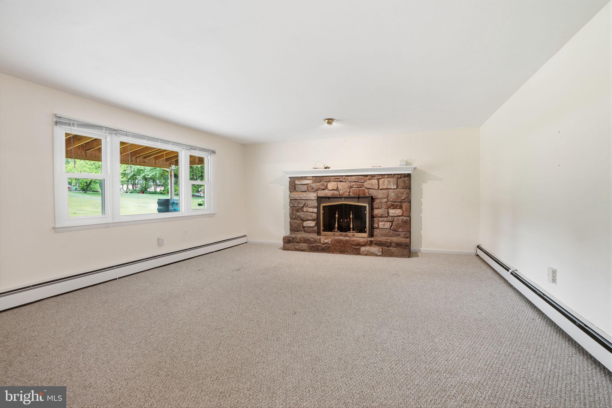 BUCK HILL ACRES - Residential