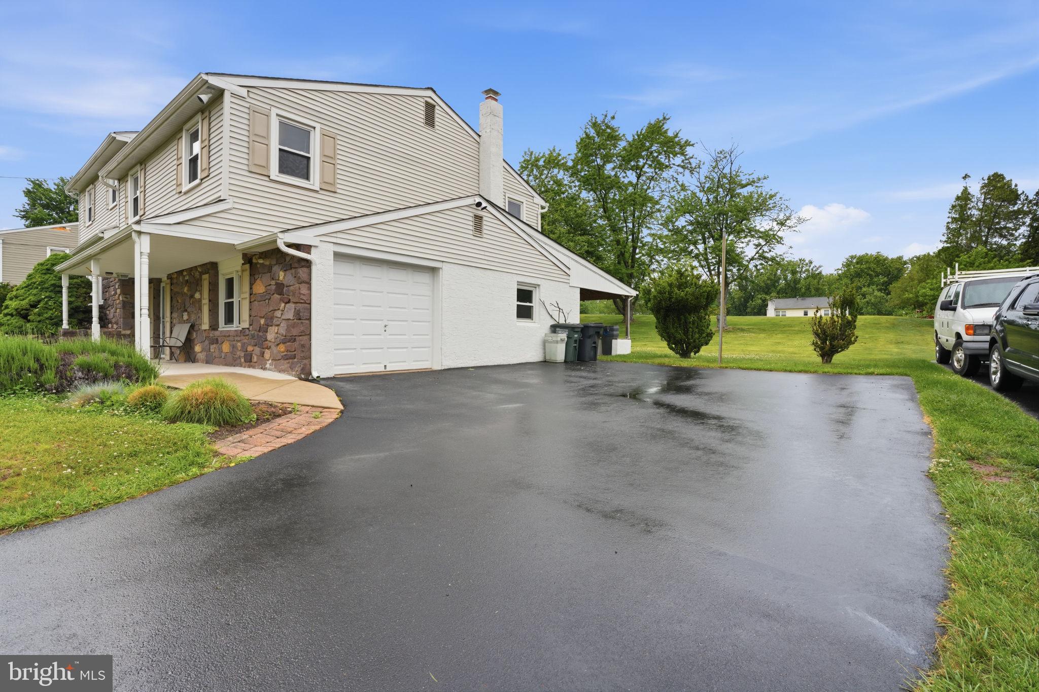 BUCK HILL ACRES - Residential