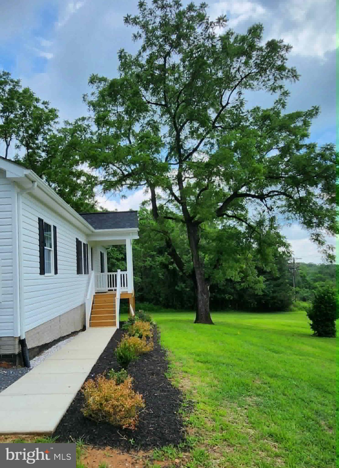 11501 HOMELAND ROAD