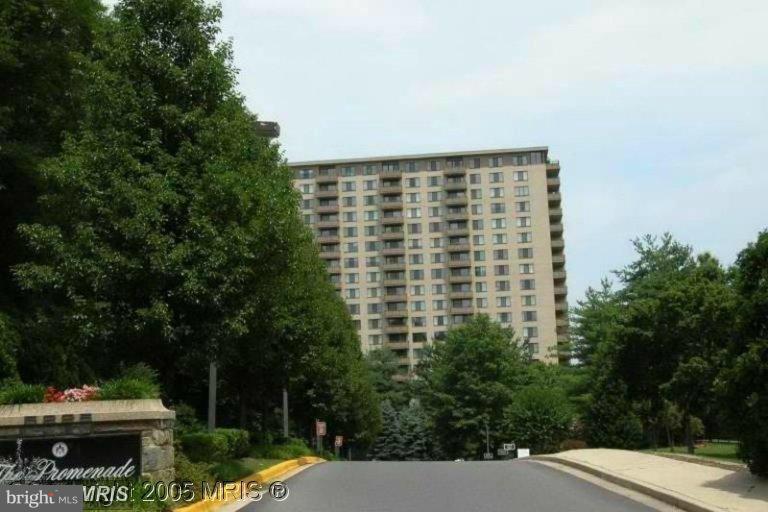 PROMENADE TOWERS - Residential Lease