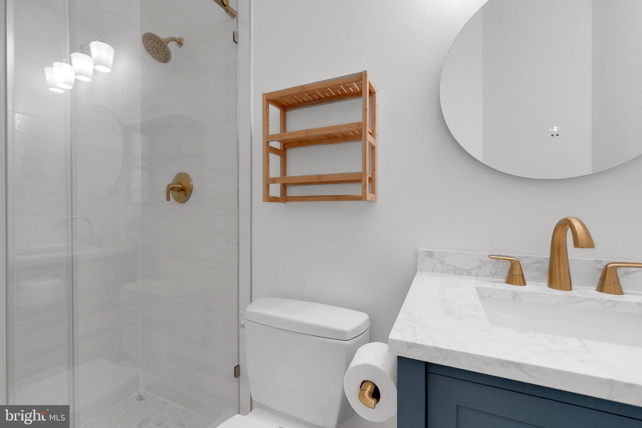 TOWER OAKS - Residential Lease