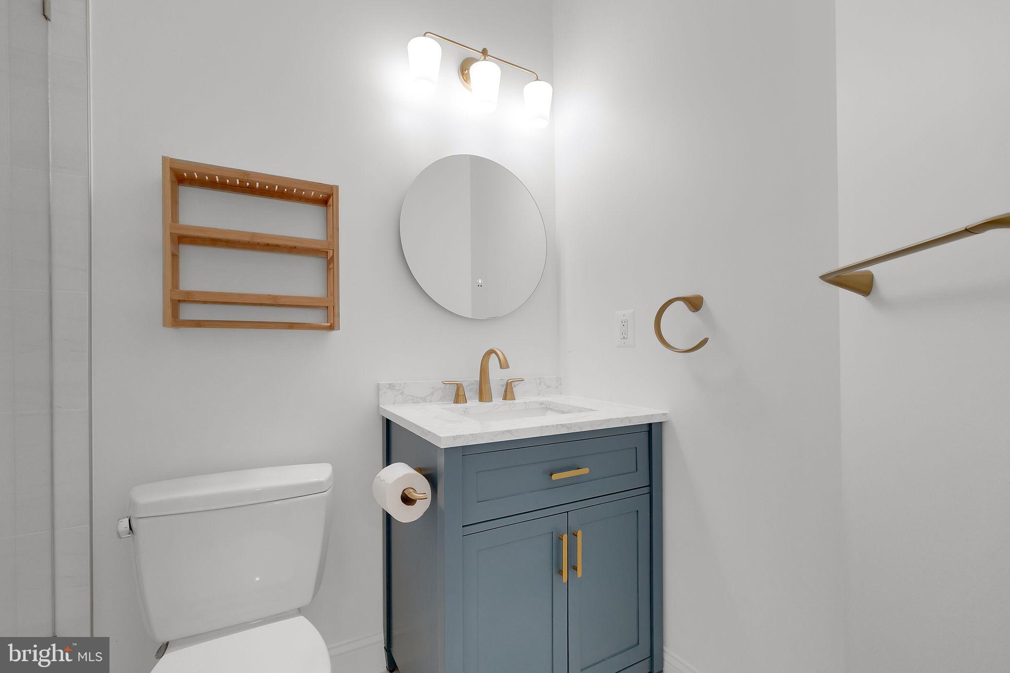 TOWER OAKS - Residential Lease