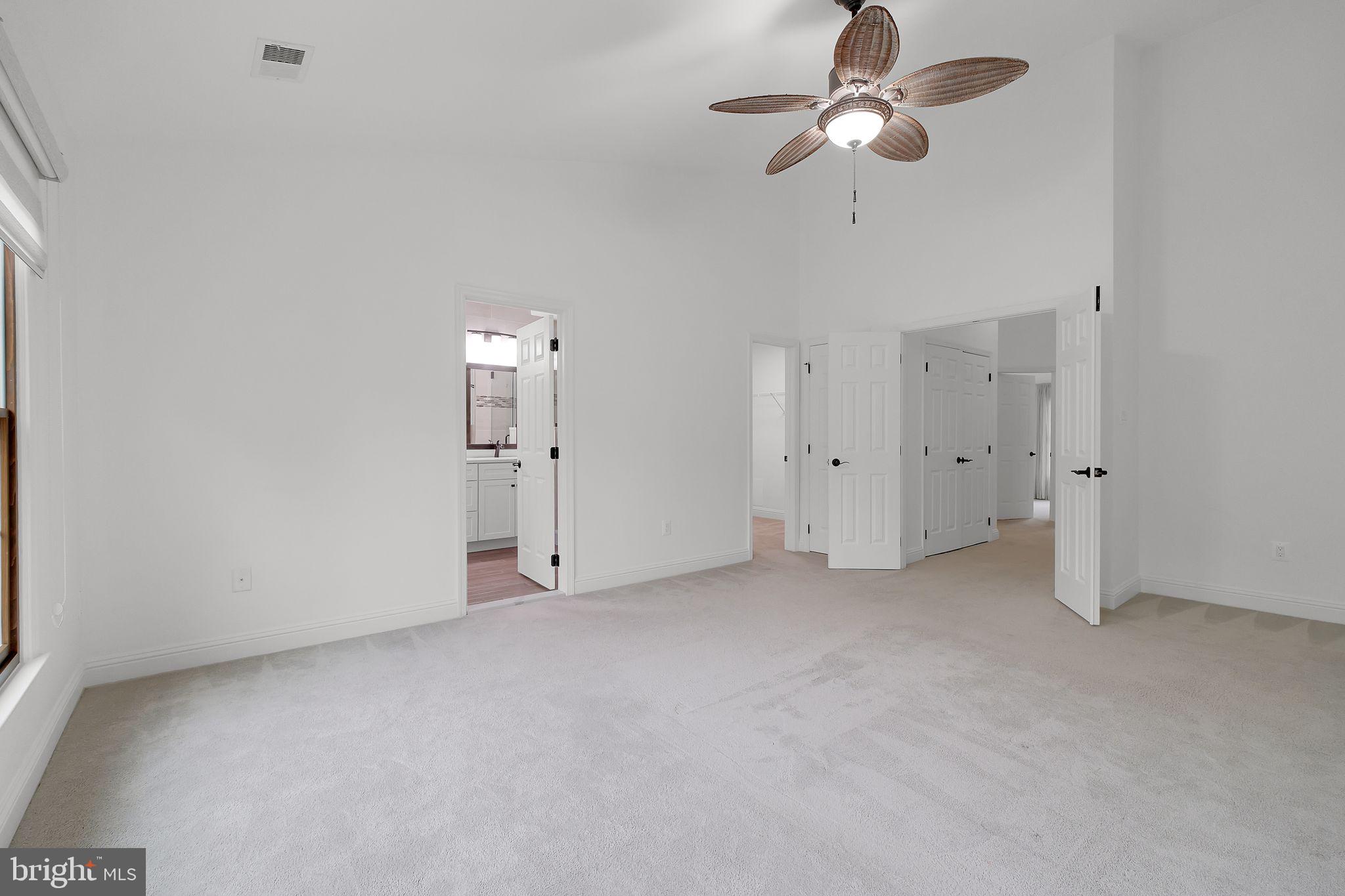 TOWER OAKS - Residential Lease