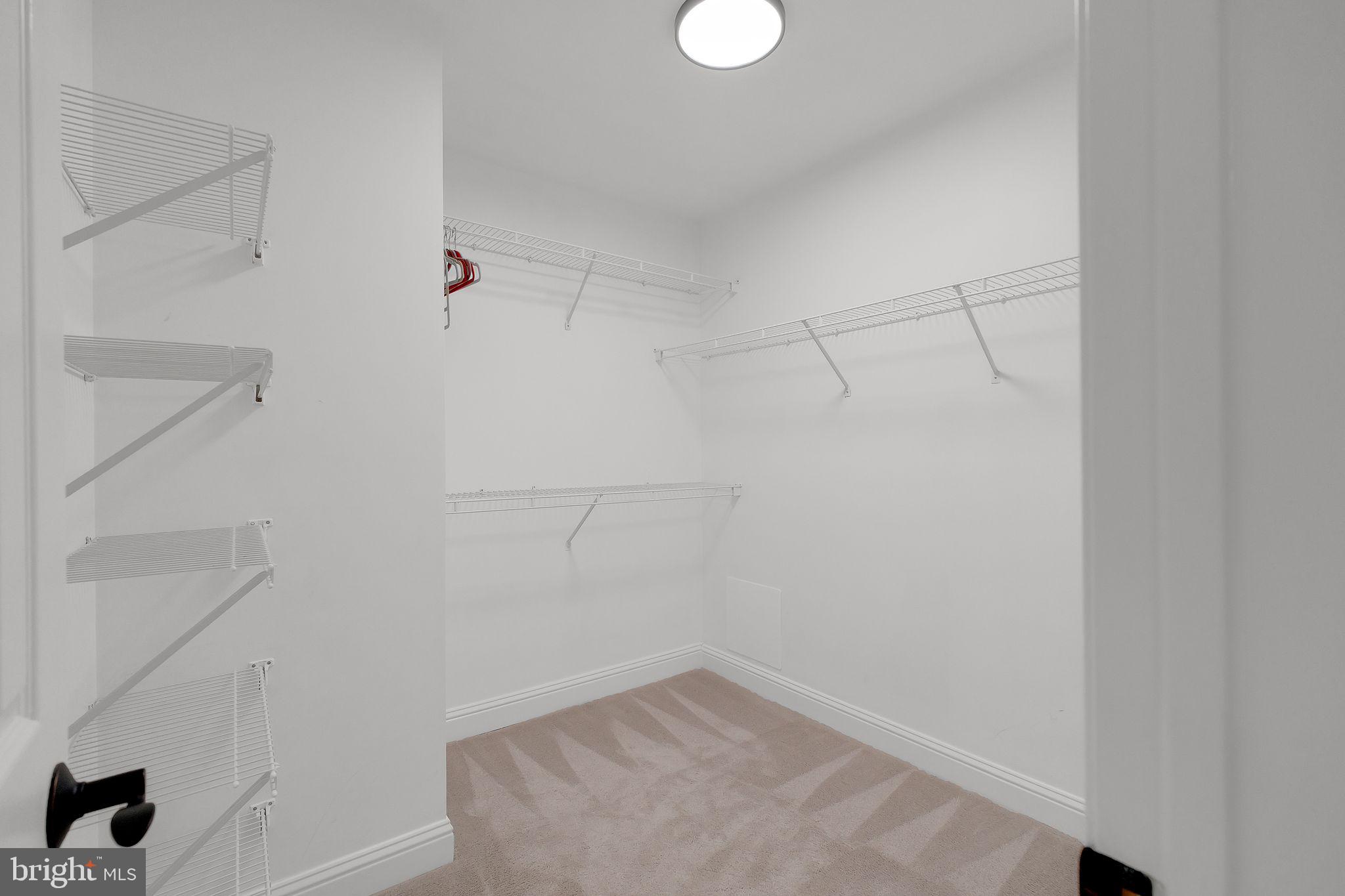 TOWER OAKS - Residential Lease