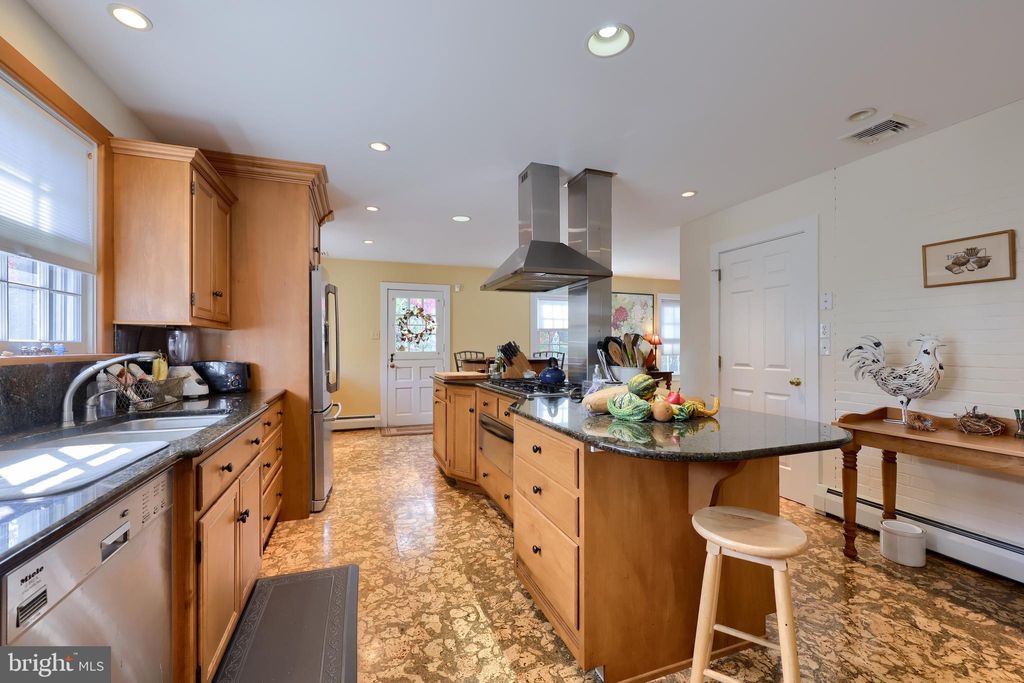 Photo of 112 JACKSON DR, LANCASTER, PA 17603 (MLS # PALA2027430)