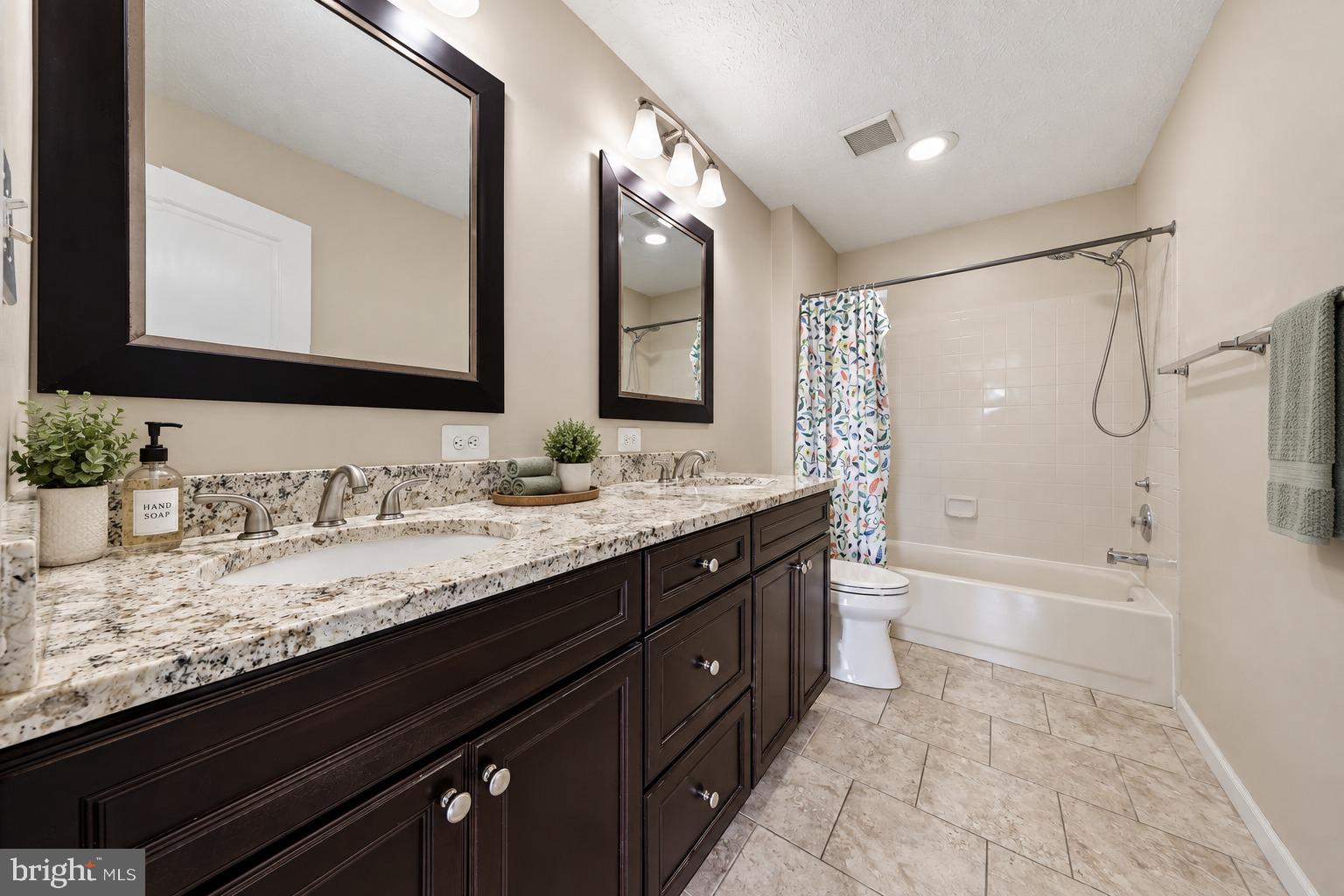 5240 REGAL COURT