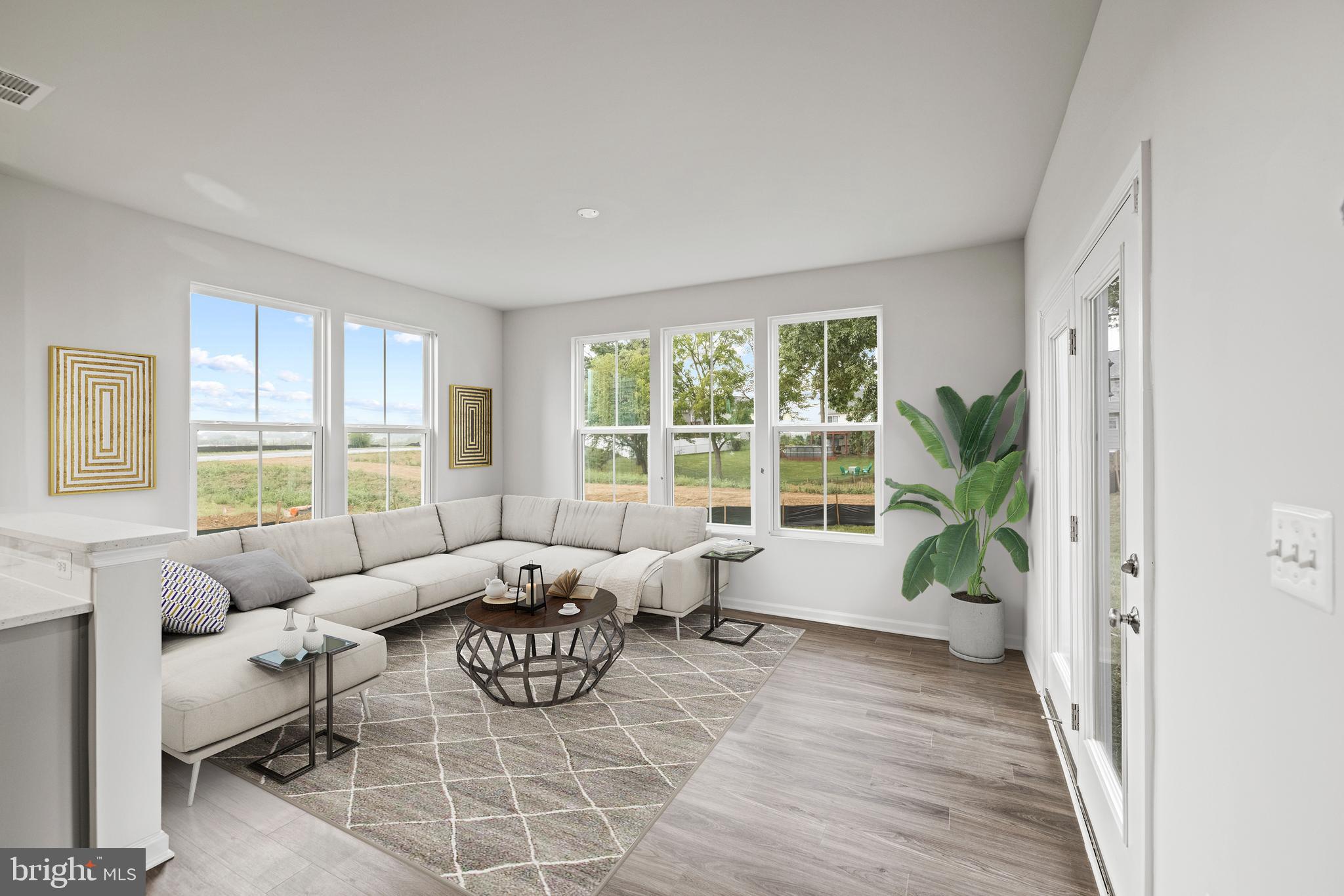 PRESIDENTS POINTE - Residential