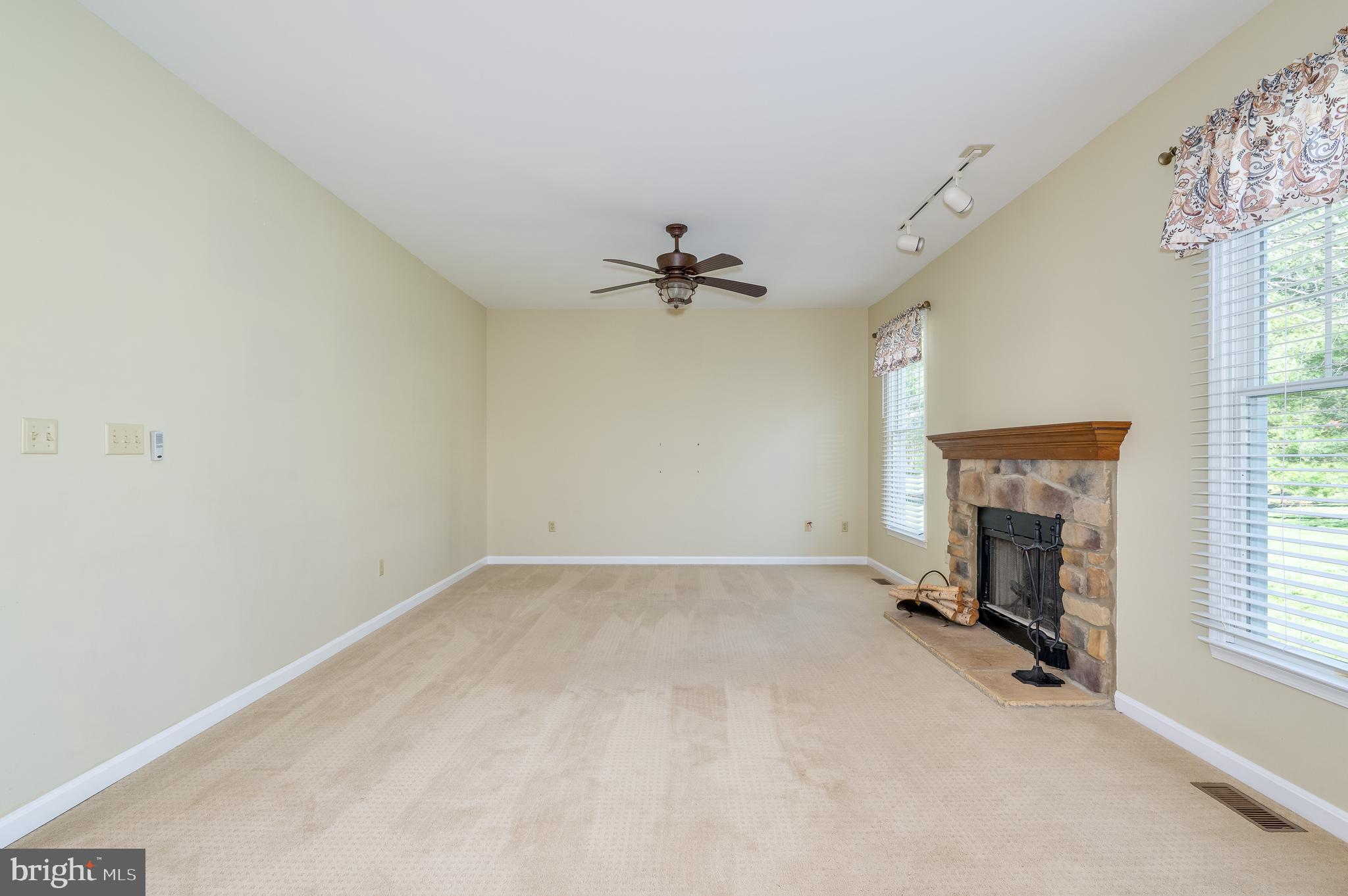 STONEBROOK - Residential