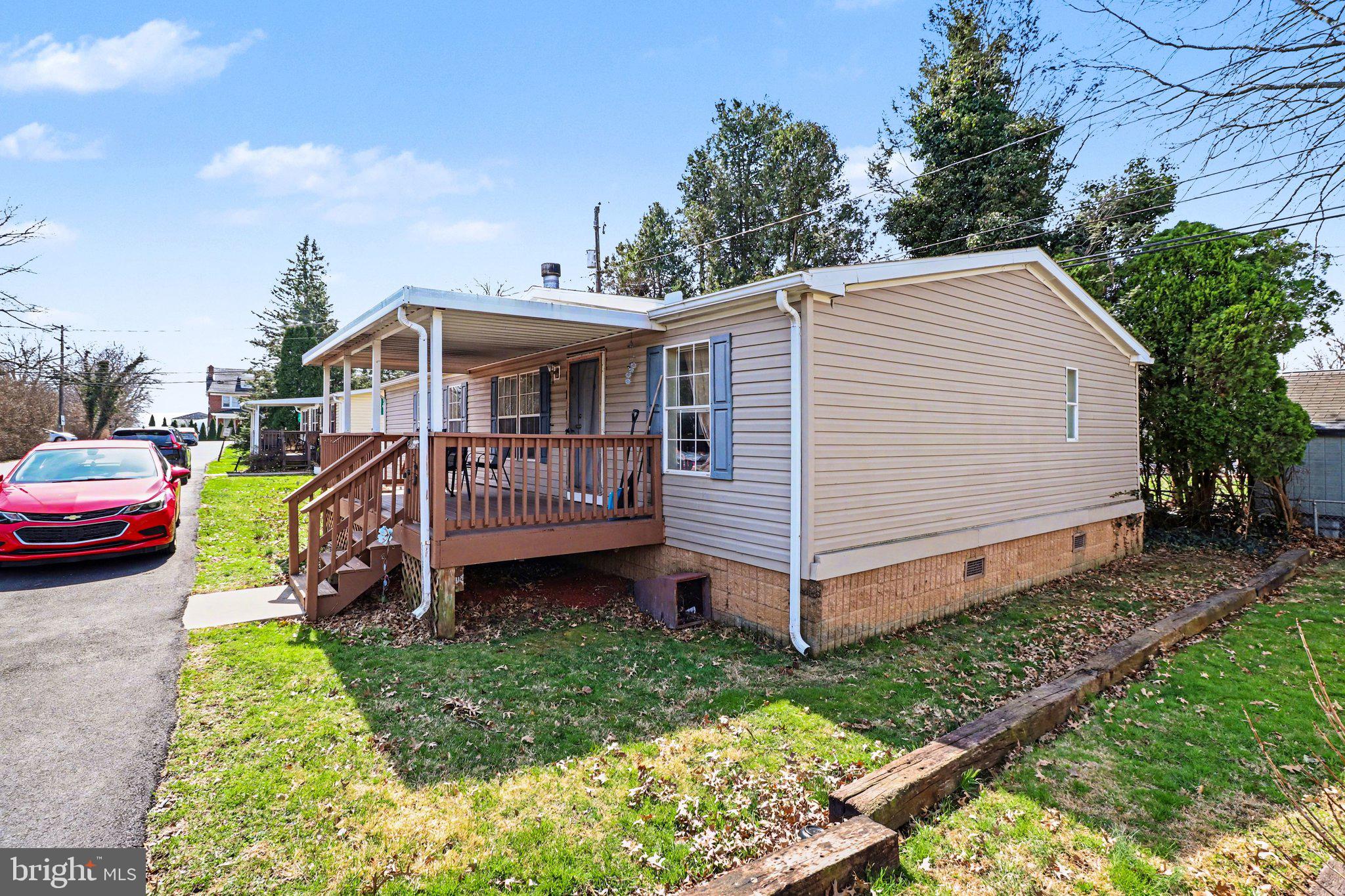 NORTH RIDGE ACRES - Residential