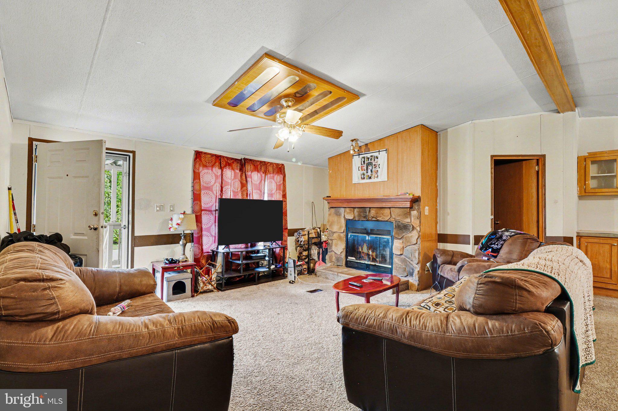 NORTH RIDGE ACRES - Residential